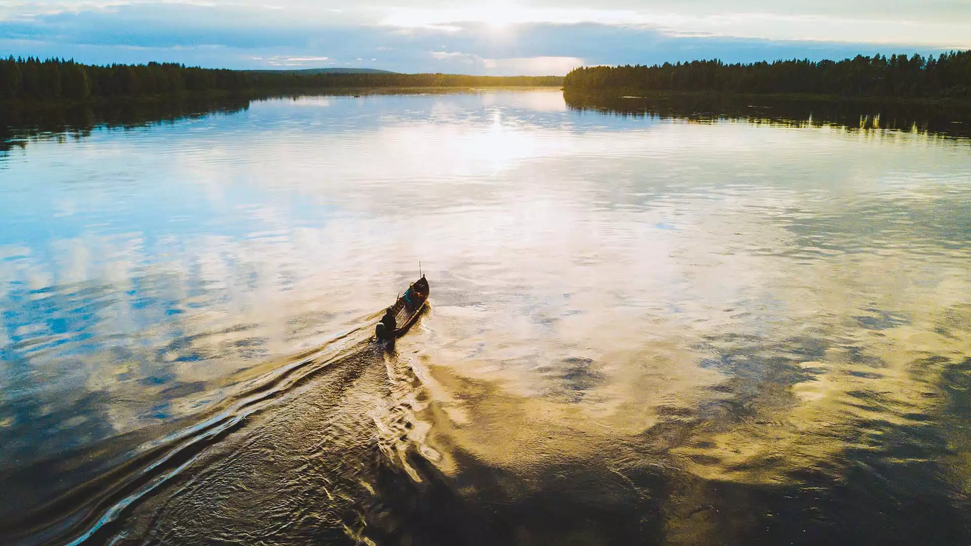 Rivierboot-tocht en een bezoek aan de Sámi rendierhouderij